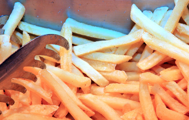 那家餐馆卖的炸薯条图片下载