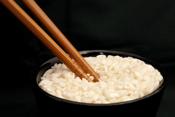 大米和筷子图片下载