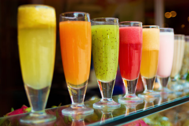 各种新鲜的果汁图片下载