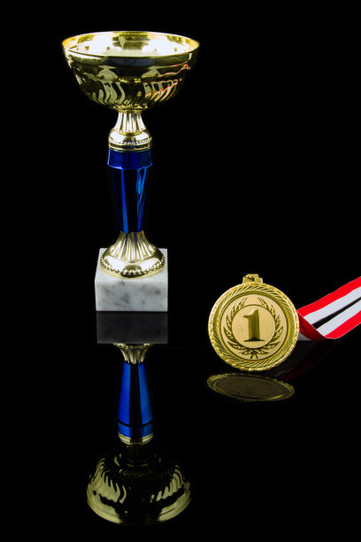黄金奖杯图片下载