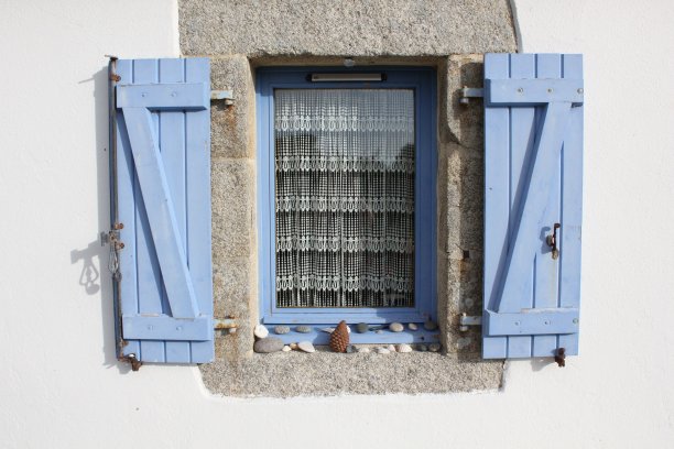 蓝色旧木窗图片下载