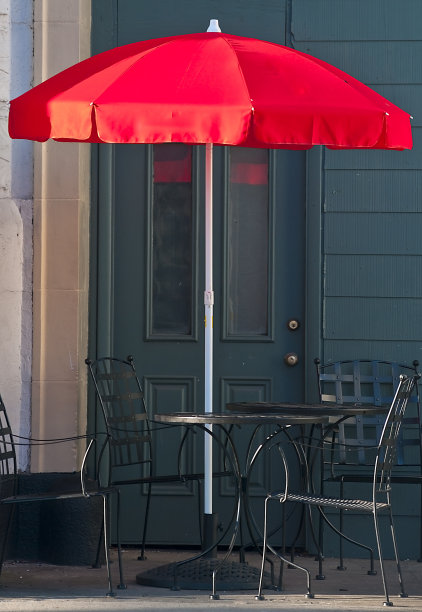 红色的伞咖啡馆图片下载
