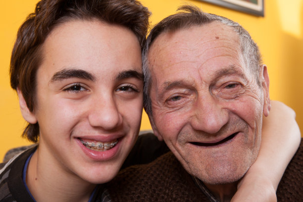 两代人之间的爱图片下载