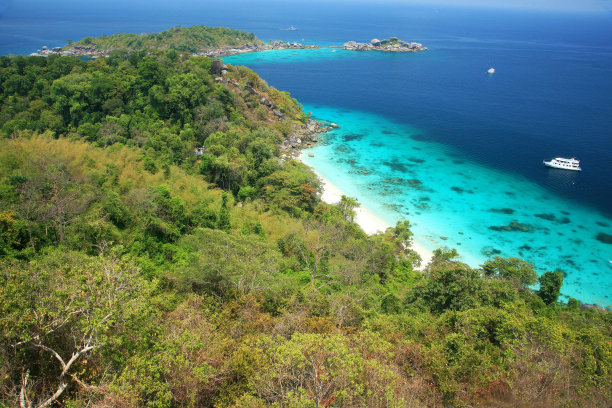 著名的泰国天堂湾图片下载