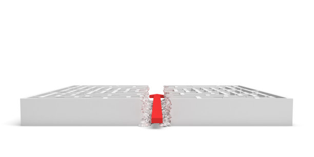 一个白色方形迷宫的3d渲染，在侧视图中被一条红色箭头线分割成两半图片下载