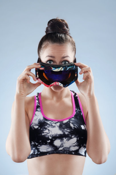 奇怪的女孩图片下载