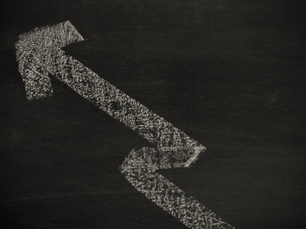 黑板上的箭头符号图片下载