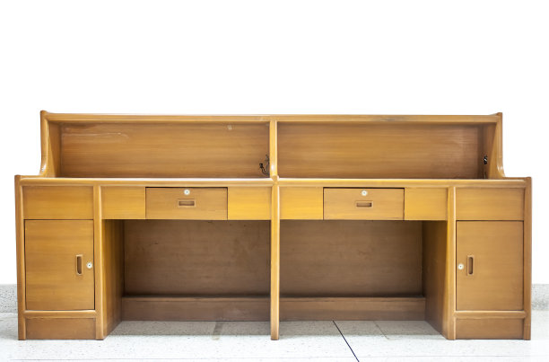 木质柜台办公室。图片下载