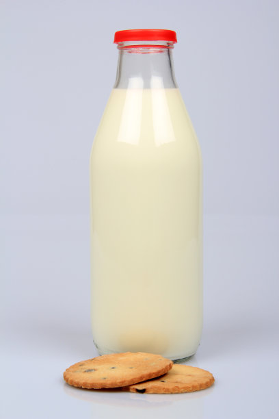 牛奶和饼干图片下载
