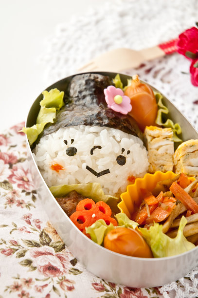 午餐的黑头发女孩motif图片下载