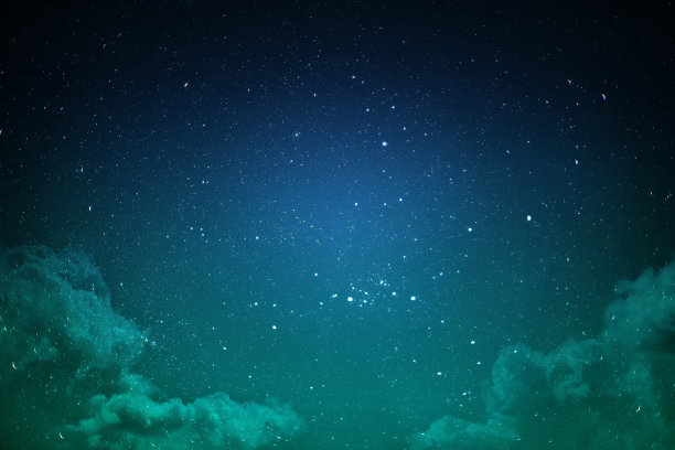 绿色和蓝色的夜空，星星和云彩图片下载