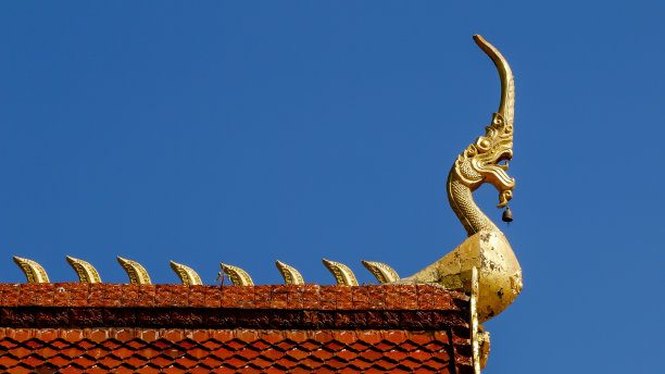 蓝天上那加的头图片下载