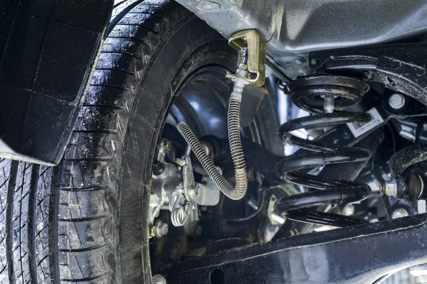 一辆新车的悬挂图片下载