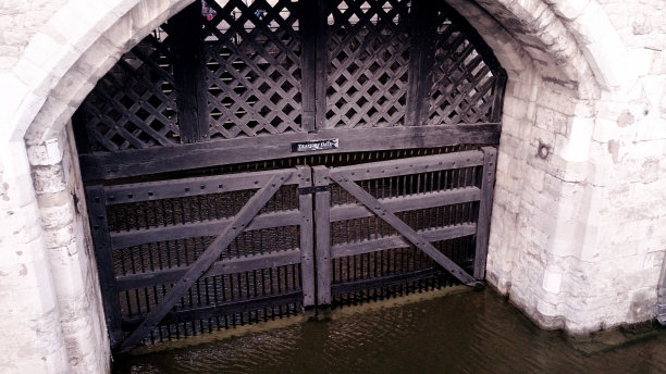 叛徒门图片下载