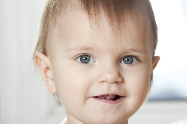 美丽的小女孩图片下载