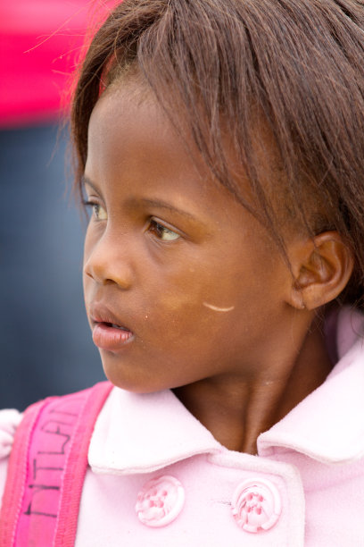 南非一年级学生的肖像图片下载