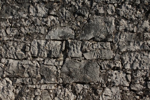 用石头砌成的旧墙图片下载