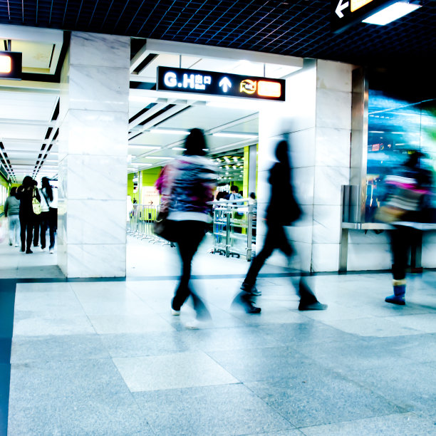 商务旅客走图片下载