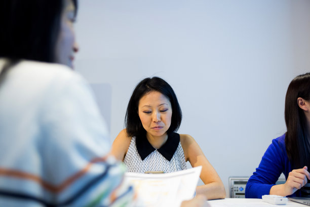 会议的女性图片下载