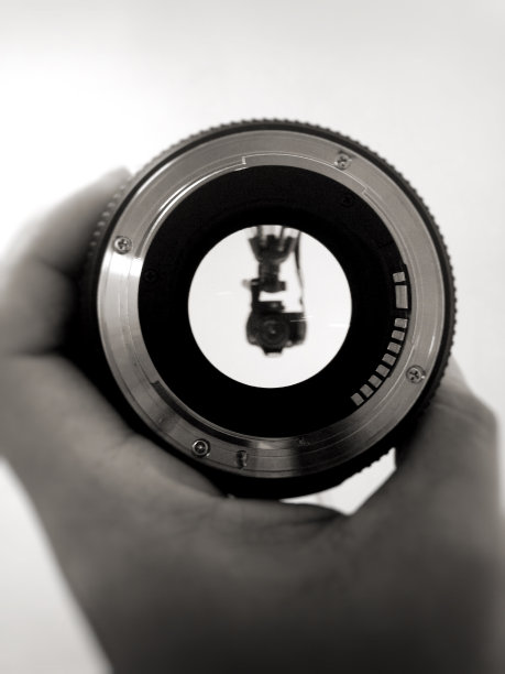 通过镜头图片下载