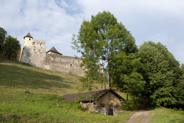 有堡垒的斯洛伐克乡村图片下载