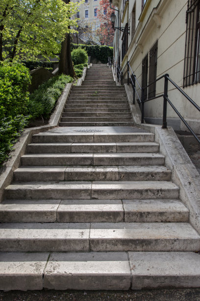 匈牙利布达佩斯布达城堡山的楼梯图片下载