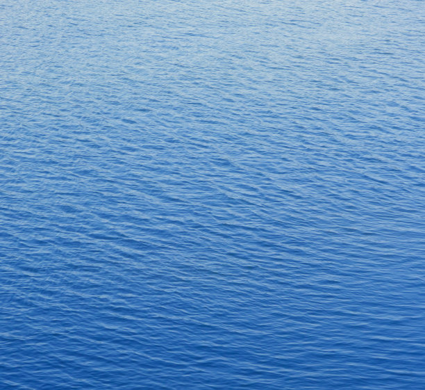 碧波荡漾的海面图片下载