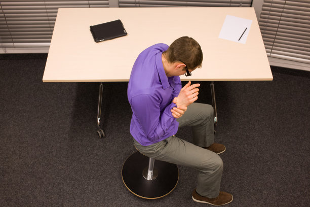 在办公室进行短暂的锻炼图片下载