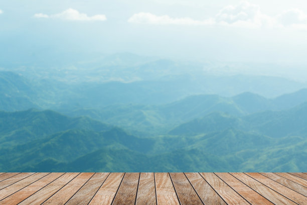 模糊的山地自然背景的木地板图片下载