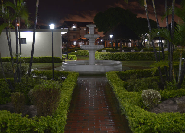 夜间饮水机图片下载