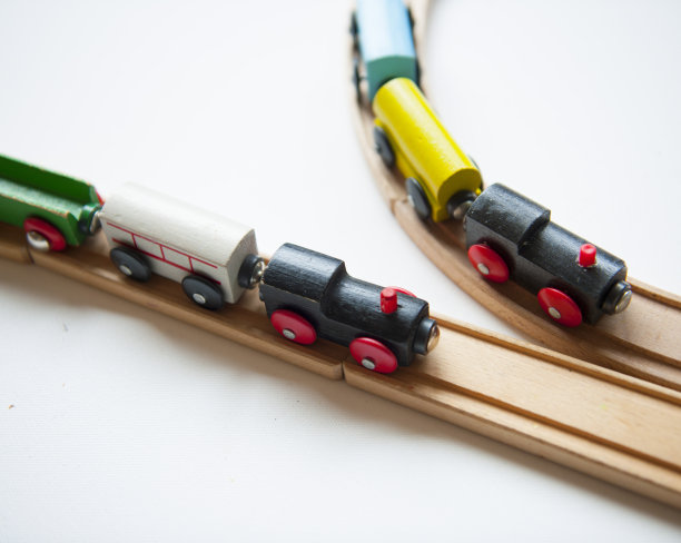 两个火车图片下载