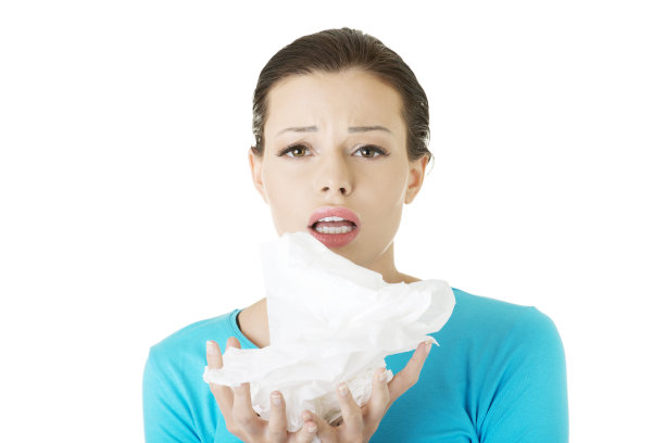 肖像年轻迷人的随意女人。图片下载