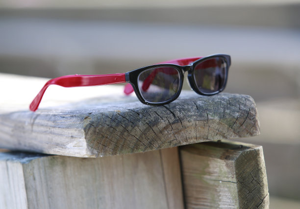 太阳镜在旅行图片下载