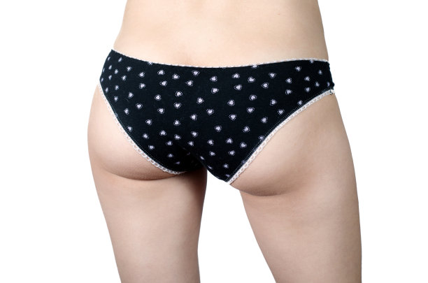 女性臀部黑色内裤图片下载