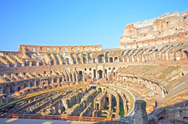 滑稽可笑的剧院(罗马圆形大剧场)图片下载