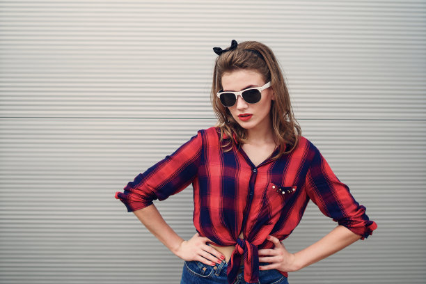 街头的性感女郎图片下载