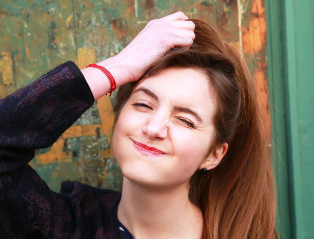 特写美丽的女孩图片下载