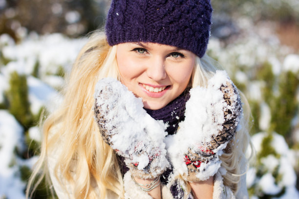 冬天的女孩图片下载