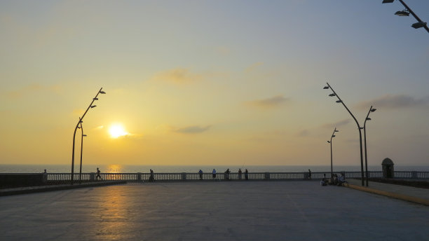 西班牙加的斯的日落图片下载