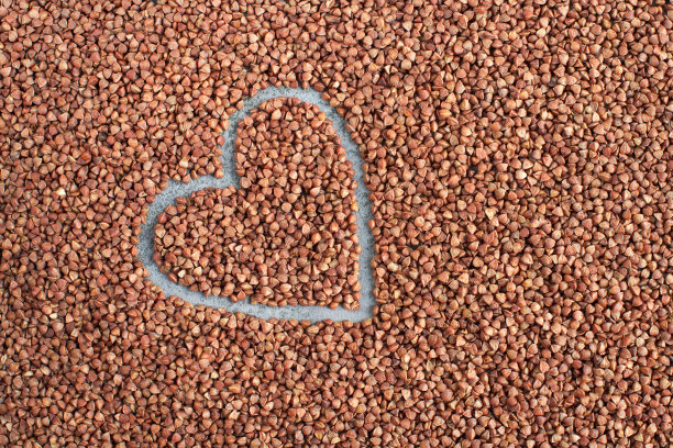 质地背景来自荞麦。从荞麦心。俯视图片下载