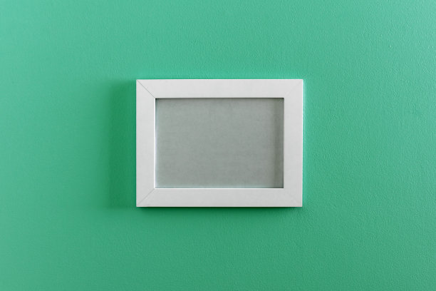 框架在墙壁上图片下载