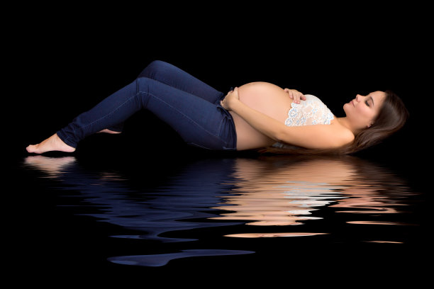 反映了孕妇图片下载