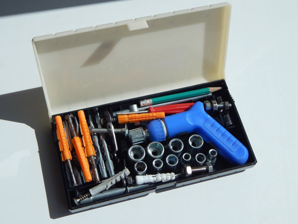 带手工工具的箱子图片下载