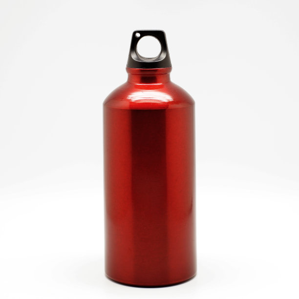 红色铝水瓶图片下载