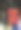 在机场拿着红色行李排队的男子图片下载