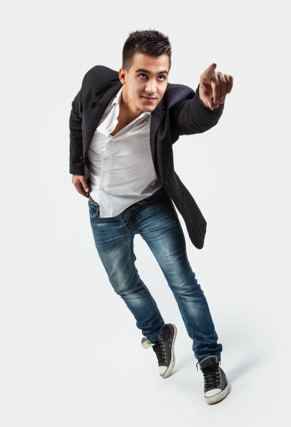 白色背景下的男孩图片下载