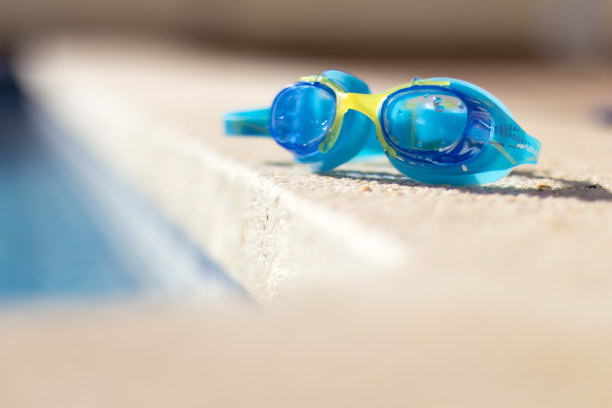 水上运动护目镜图片下载