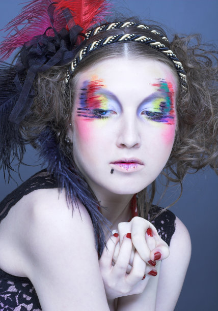 时尚的女孩。图片下载