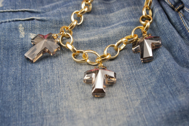 手工制作的首饰图片下载