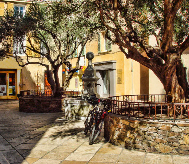 村子的广场图片下载